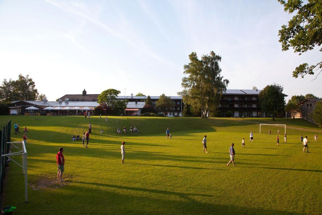 Haus Chiemgau - Kolping-Familienhotel Teisendorf Exterior photo